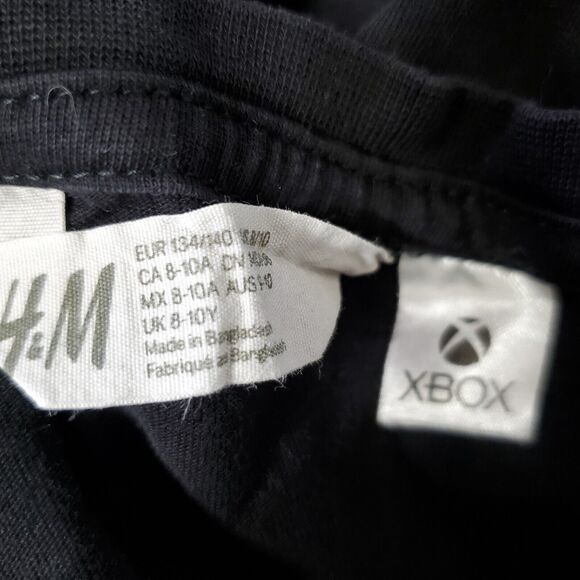 Lot Of 2 Youth T-Shirts Apple Rainbow Skull Crossbones X-Box Size 8/10 Medium - Picture 10 of 12